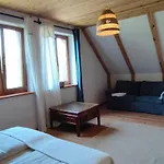 Nad Sniardwami W Niedzwiedzim Rogu بيت للعطل