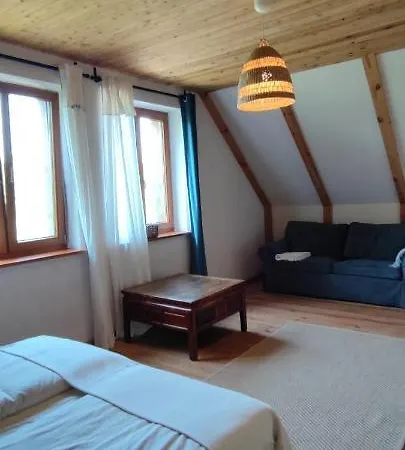 Nad Sniardwami W Niedzwiedzim Rogu Feriehus